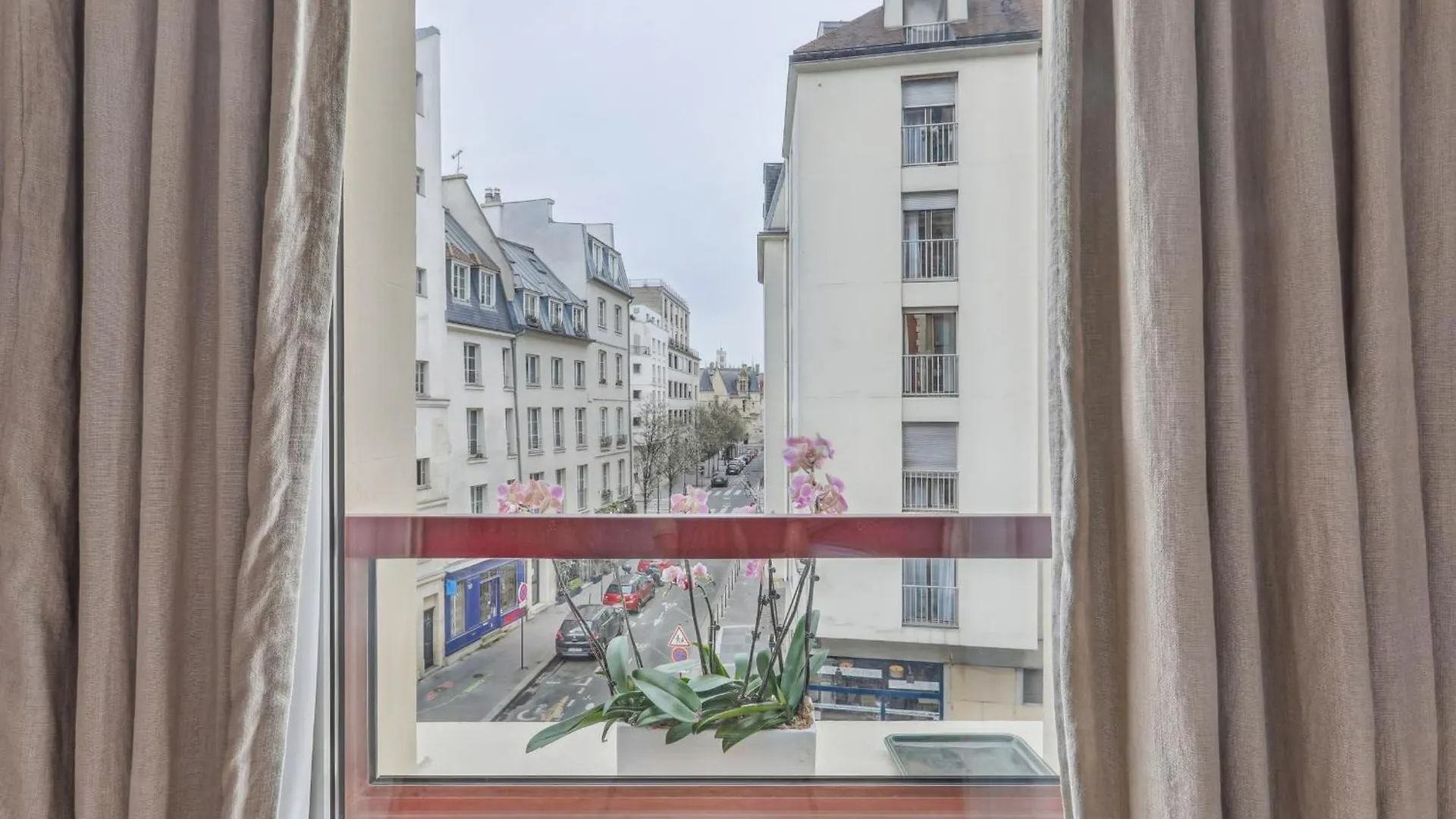 Quai Des Celestins 2bdr By B'your Lägenhet Paris